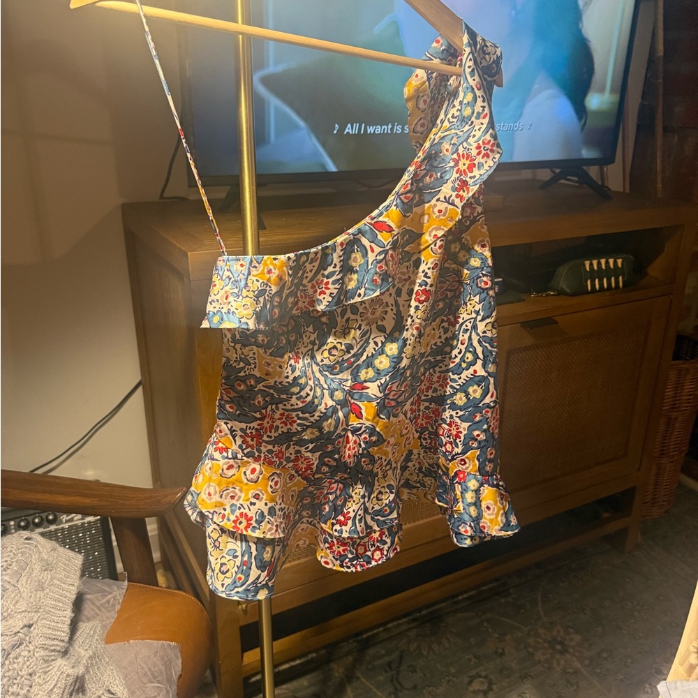 Floral One-Shoulder Top
